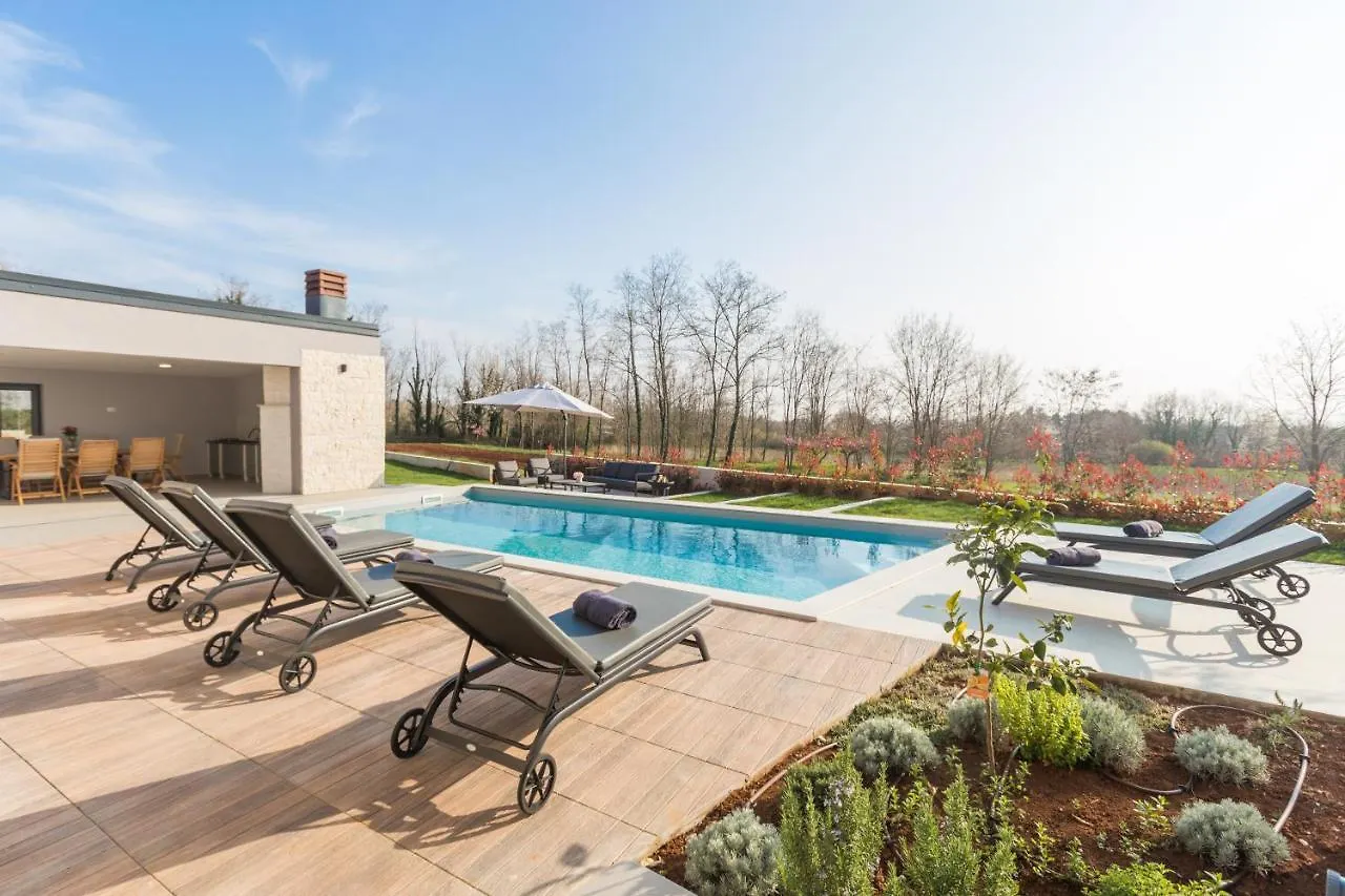 Villa Harmony Radetici 0*,  Croatia